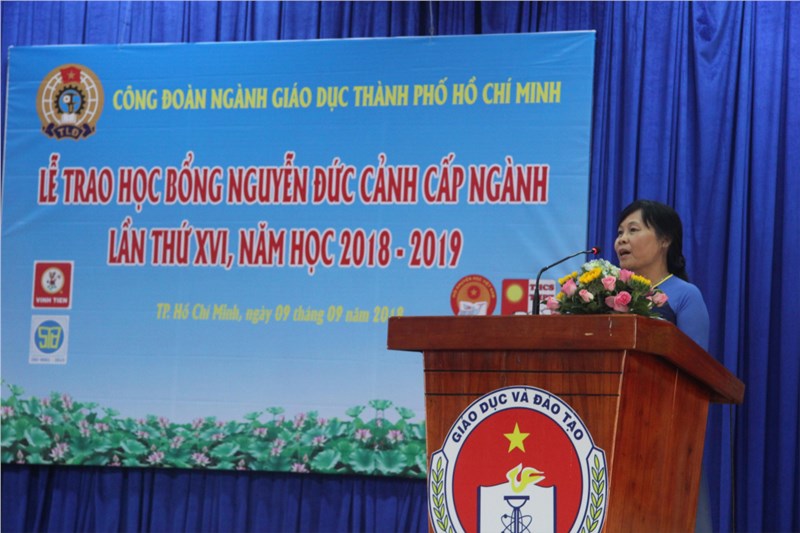 Bà Nguyễn Thị Gái – UVTV Đảng ủy Sở, Chủ tịch Công đoàn Ngành Giáo dục Thành phố Hồ Chí Minh tiếp thu ý kiến chỉ đạo
